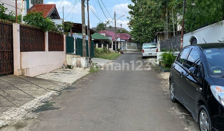 Ready-to-Occupy House in Megapolitan Cinere 2