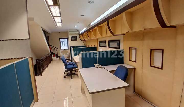 Judul Iklan RuKo Strategis DiJual dan diSewakan strategis  terletak di jalan utama Pd Indah 