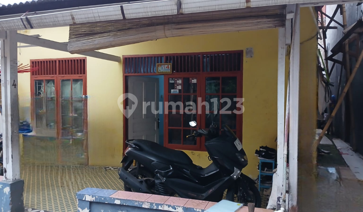 Rumah strategis dijual dekat ragunan cocok untuk kos2 an Rumah strategis dijual dekat ragunan cocok untuk kos2 an