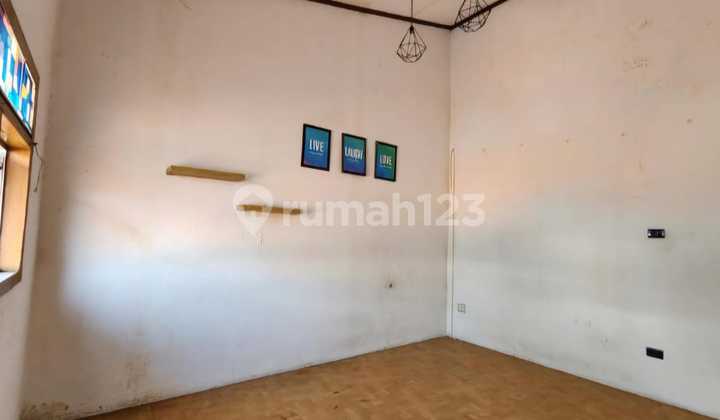 Quick Sale House on Petojo Selatan Street, Gambir, Central Jakarta Quick Sale House on Petojo Selatan Street, Gambir, Central Jakarta