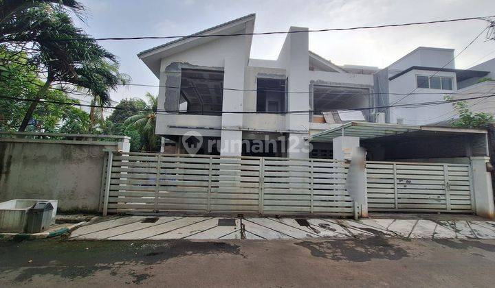 JUAL CEPAT Rumah di Jln Patal Senayan Jakarta Selatan 1