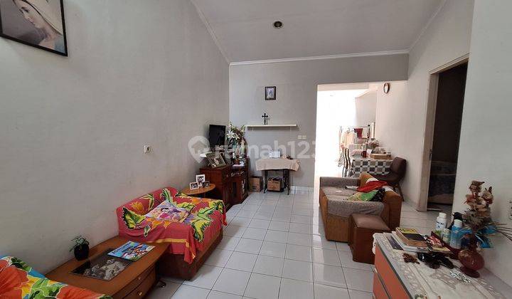 ruang tamu jual cepat rumah di cluster