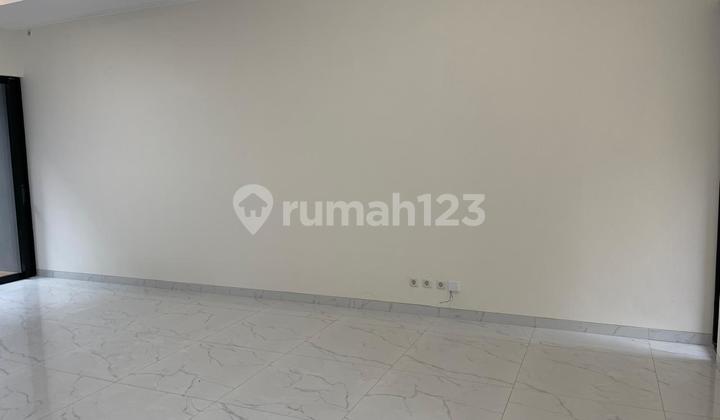 For Sale Well-Maintained Luxury Home Ready to Occupy in Suvarna Sutera Spacious Carport 2