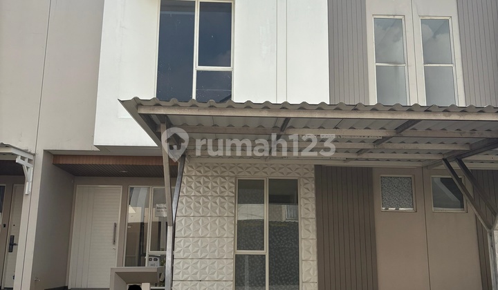 Disewakan Rumah Rapi Terawat Siap Huni di Catriona Suvarna Sutera