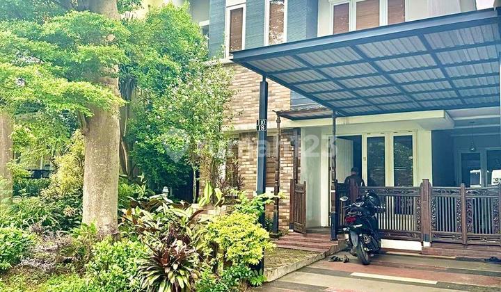 Javanese Style House in The Green Bsd Cluster 2