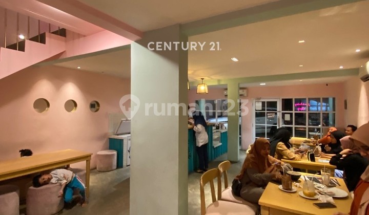 Business Location Strategically Located Suitable for Business in Duren Sawit