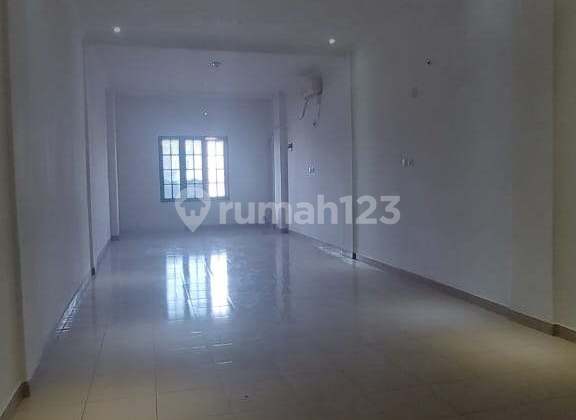 Ready-to-Use Shop House in Strategic Location, Duren Sawit, East Jakarta R1689 2