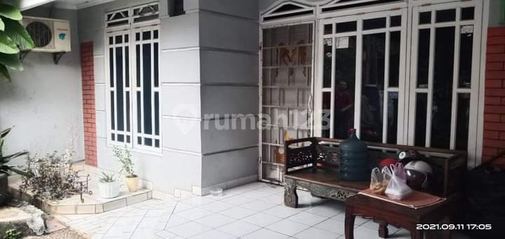 Dijual Rumah Dalam Gang Buat Kosan di Buaran, Jakarta Timur S5477