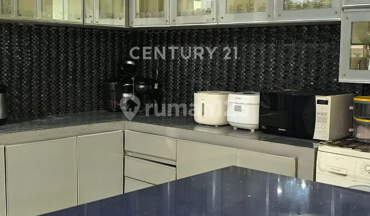 For Sale Nice House in Cipinang Melayu, Well-Maintained. 2