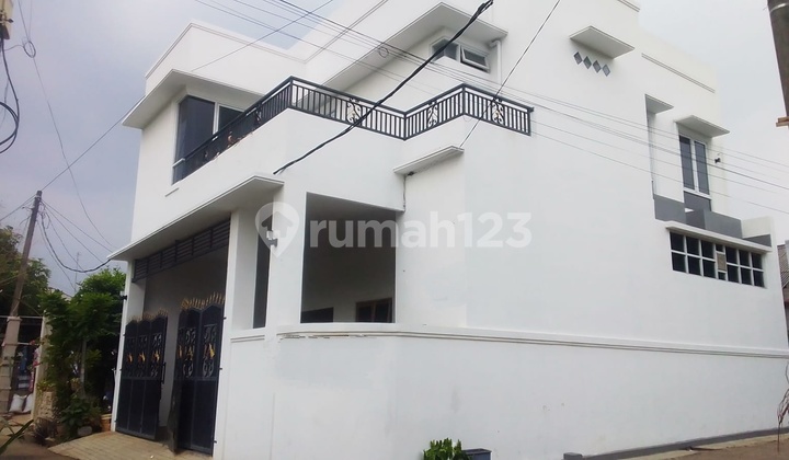 Rumah 2,5 Lantai Dekat Rs Jatisampurna Kranggan Cibubur