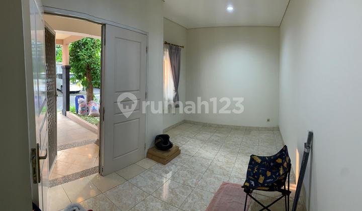 Rumah Sewa 2,5 Lantai Raffles Hills Cibubur 2