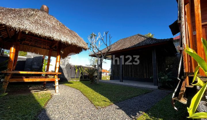 Dijual Villa Sangat Asri