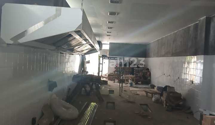 Premium Location Shop House