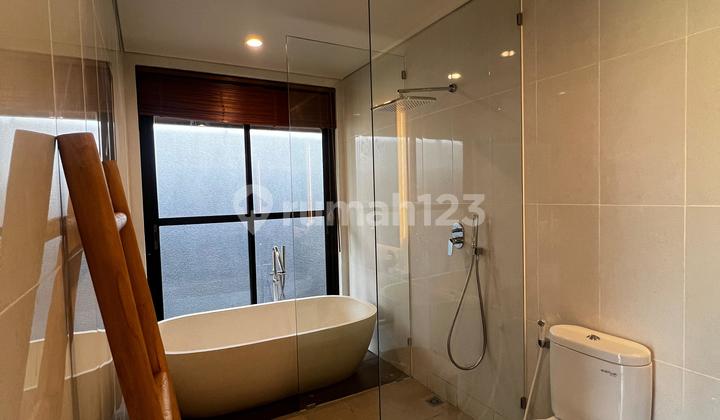 Villa Modern Dengan Pemandangan View Sawah