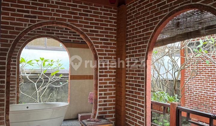 For Rent Villa Located in the Tourist Center For Rent Villa Located in the Tourist Center