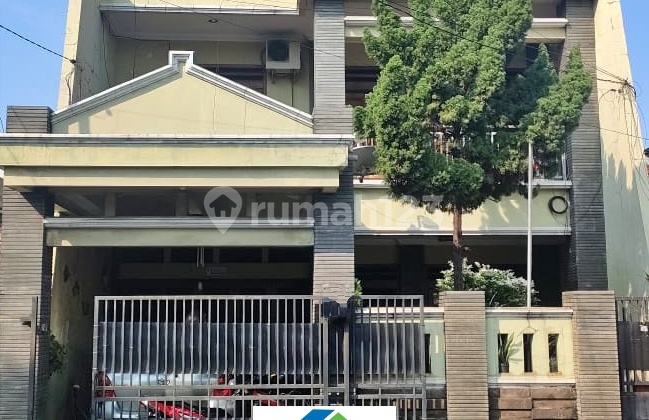 Rumah Siap Huni Harga Nego Sampai Deal di Taman Malaka Barat Rumah Siap Huni Harga Nego Sampai Deal di Taman Malaka Barat