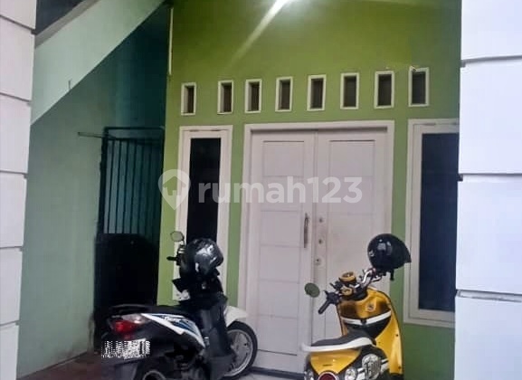 Rumah 3 Lantai Include Kos 6 Pintu di Jatinegara, Jakarta Timur 2