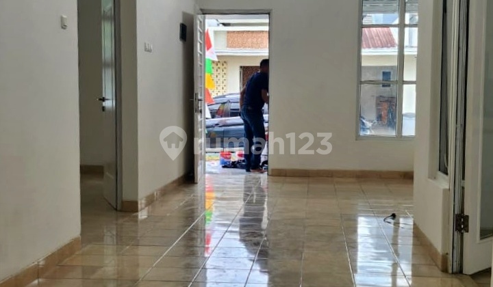 Ready-to-Occupy House in the Favorite Cluster of Cibubur Country 2