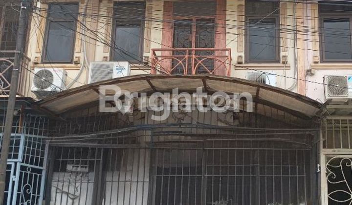 RUMAH JELAMBAR RUMAH JELAMBAR