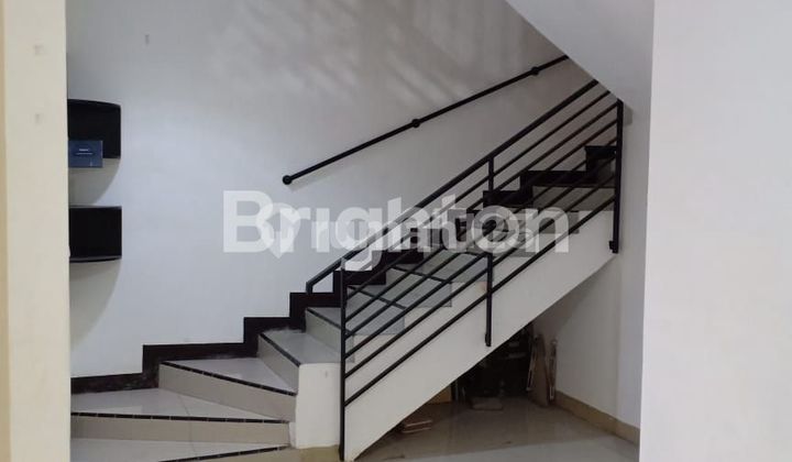 DIJUAL RUMAH GREENVILLE