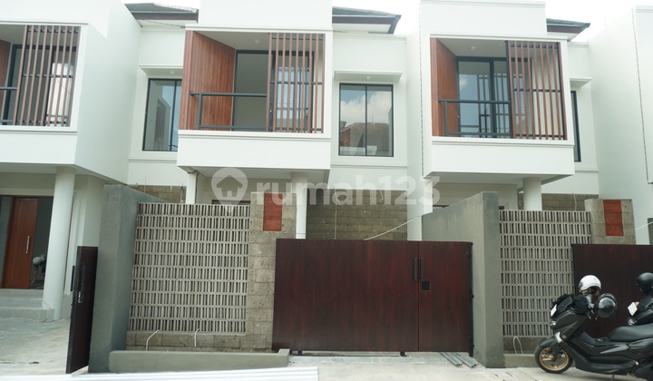 Rumah 3 Kamar Fasad Modern di Padangsambian Denpasar Barat 1