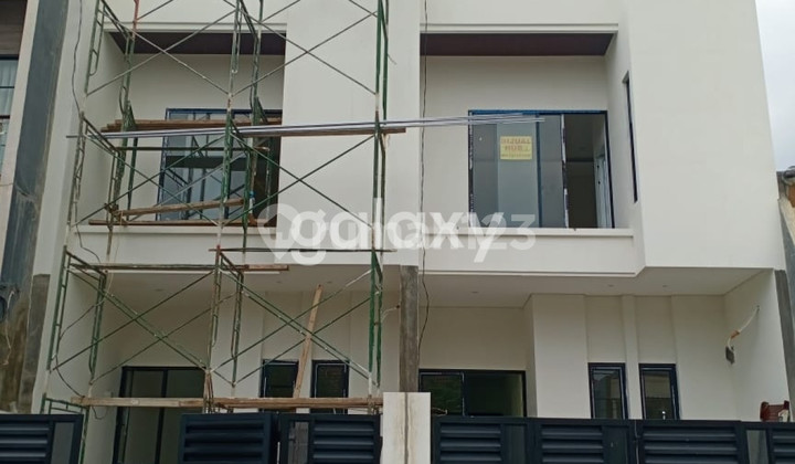 RUMAH BARU GRESS SIAP HUNI DI KALIJUDAN SURABAYA TIMUR RUMAH BARU GRESS SIAP HUNI DI KALIJUDAN SURABAYA TIMUR