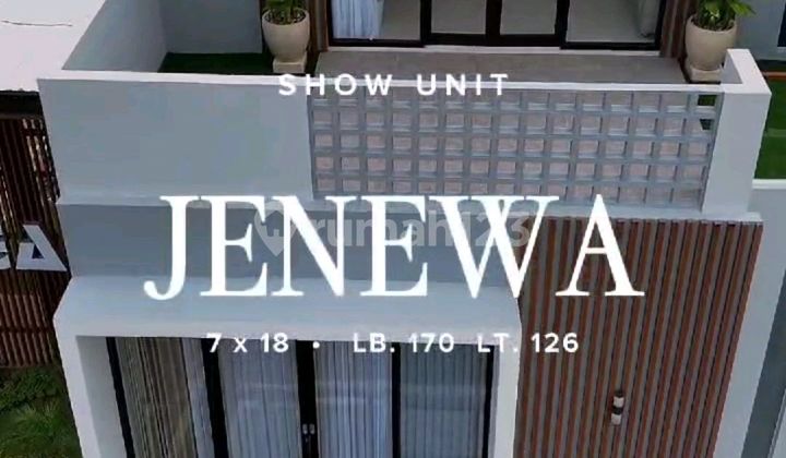 Mewah Private Pool 3 Lantai 4 Kamar Tidur di Sukodono