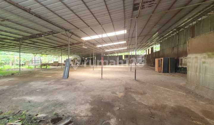 Disewakan Sebagian / Full Tanah dan Gudang di Cisauk Rumpin. Pinggir Jalan Raya Rumpin.