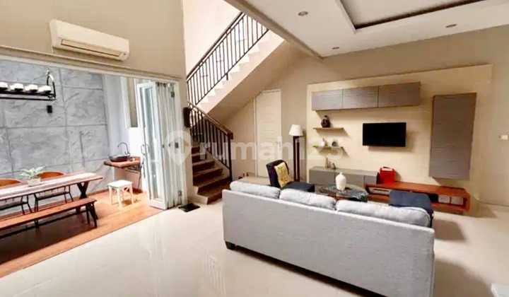 Dijual Rumah Cantik Rapih Delatinos Bsd.tangerang SHM