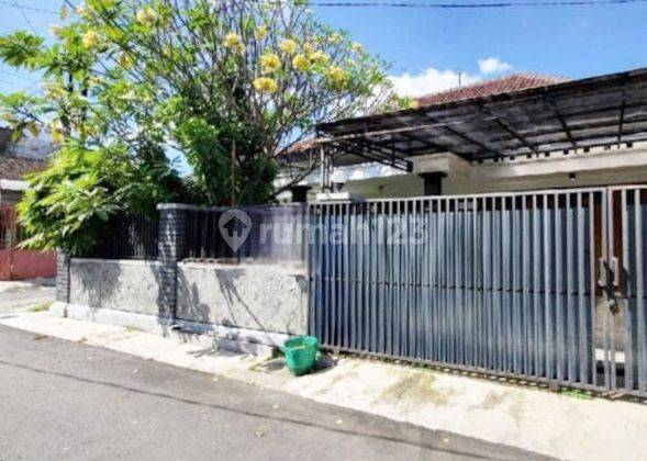 Jual Rumah Hook Bagus Strategis Area Tenang Di Manahan Solo Kota  1