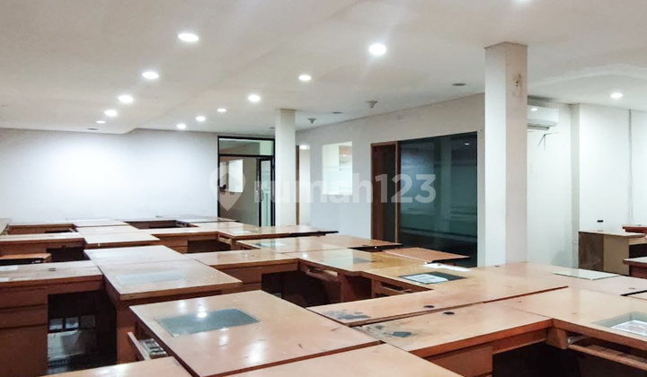 For Rent: Former Bank Office in Solo City, Equipped with Safe, Ready to Use. For Rent: Former Bank Office in Solo City, Equipped with Safe, Ready to Use.