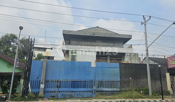 Business Space and Warehouse For Rent Ready to Use in Gilingan, Solo City