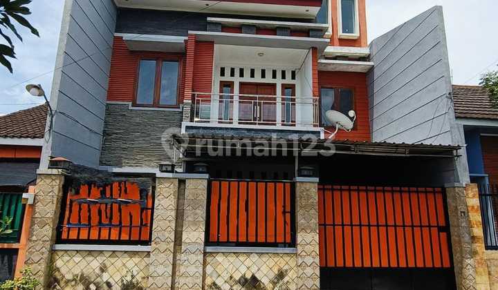 Jual Murah Rumah Bagus 3 Lantai Dekat Solo Baru Siap Huni