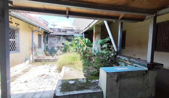 Rumah Kuno Vintage Tengah Kota Di Gandekan Jebres Solo 2