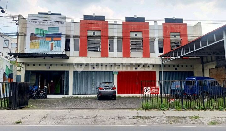 For Sale: Good Shophouse in Gilingan Tirtonadi, Ready to Use 1