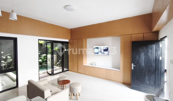 Rumah Bagus Desain Arsitek Dijual Di Solo Baru 