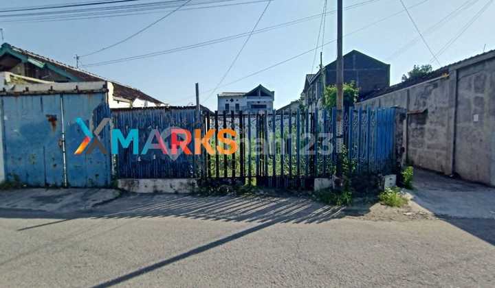Strategic 3-Front Hook Land for Sale Near Solo Baru, Ready to Build