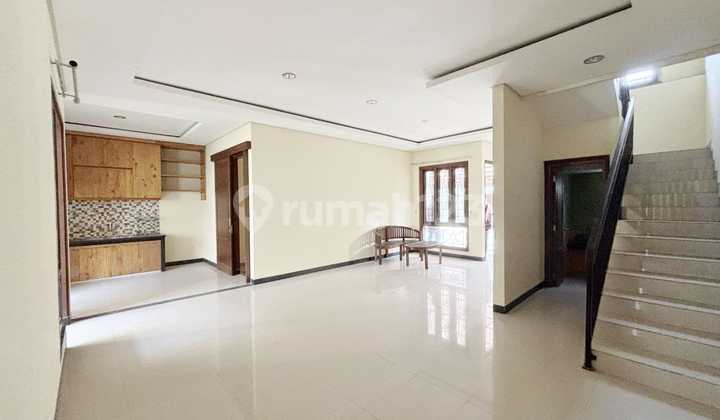 For Sale Elite Cluster Home in Colomadu with Complete Facilities Move-in Ready