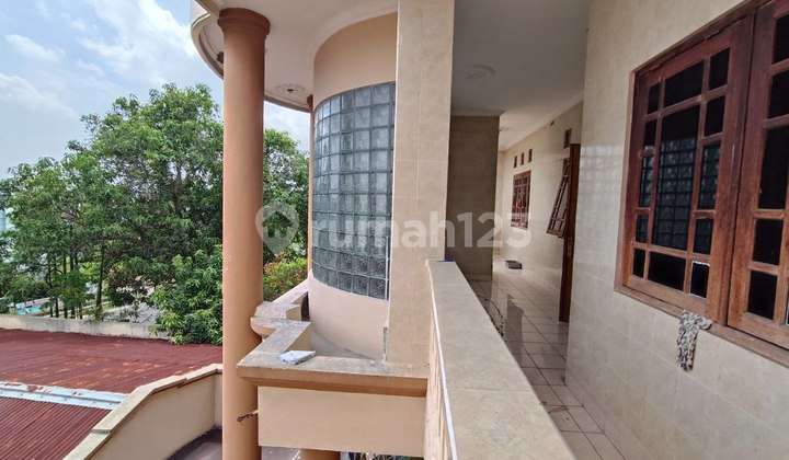 For Sale: House and Commercial Space in Jaten, Karanganyar, East Solo