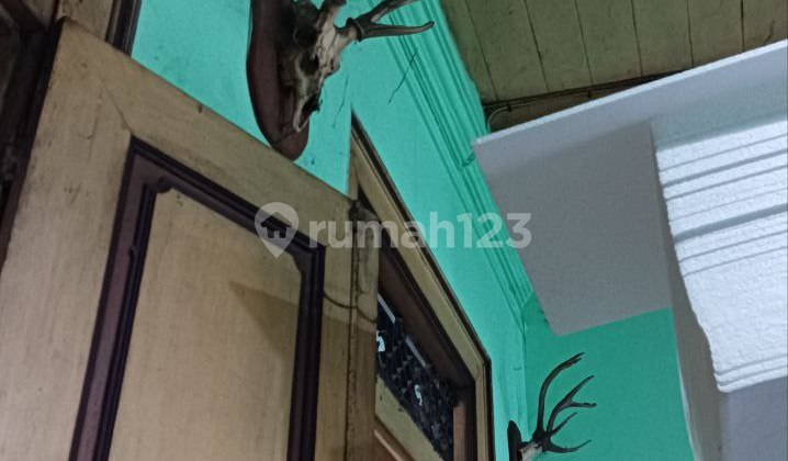 Ruko Vintage Kuno Lantai Kayu Jati Asli Area Slamet Riyadi Solo Ruko Vintage Kuno Lantai Kayu Jati Asli Area Slamet Riyadi Solo