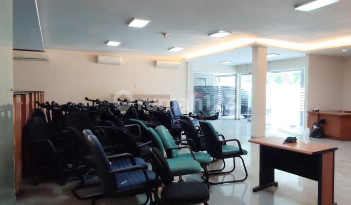 For Rent: Former Bank Office in Solo City, Equipped with Safe, Ready to Use. For Rent: Former Bank Office in Solo City, Equipped with Safe, Ready to Use.