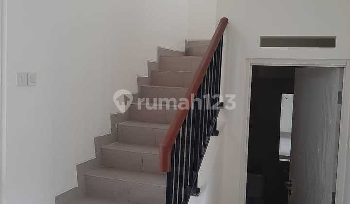 Rumah 2 Lantai Bagus Siap Huni di Cluster Neo Vasana Harapan Indah Bekasi