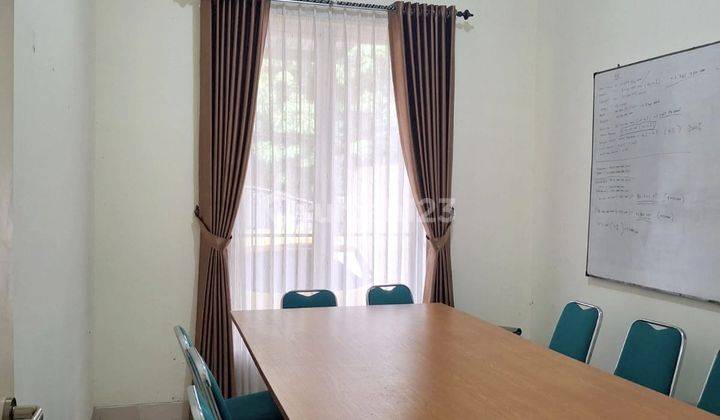 Rumah Dengan Semi Furnished dan Menarik Siap Huni di Royal Residence Jakarta Timur 2