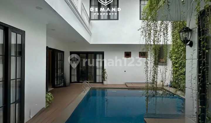 Ready to Occupy House Strategic Location Near SCBD 2