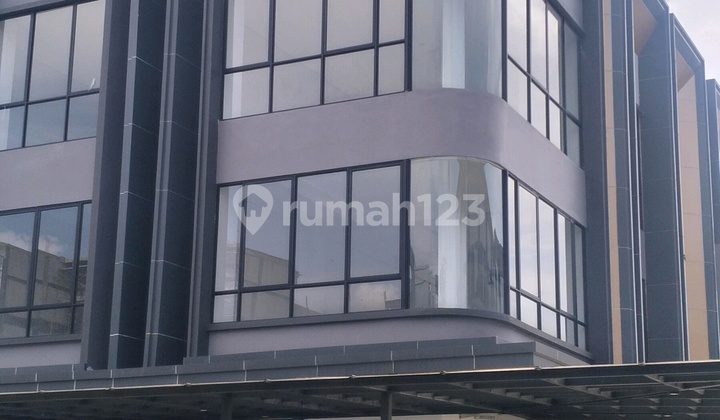 Sewa Ruko Baru Citraland Surabaya 3 Lantai Strategis Sewa Ruko Baru Citraland Surabaya 3 Lantai Strategis