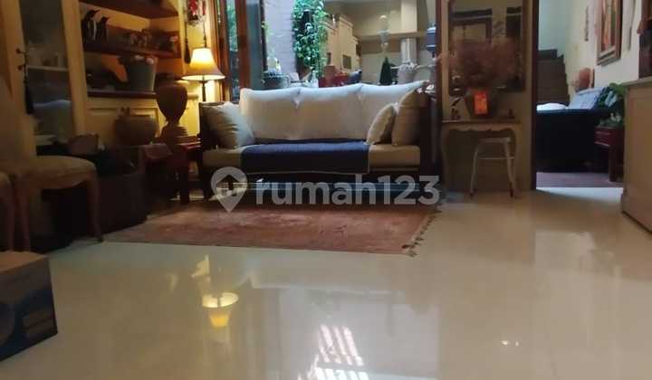 Ready-to-Occupy Good House in Kemayoran Complex, Strategic Location
