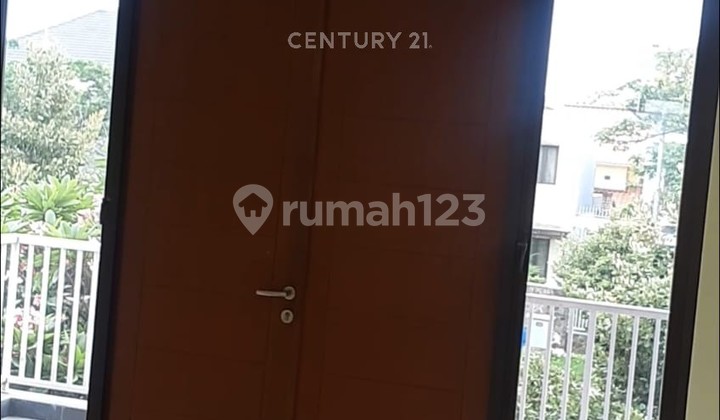 Disewakan Rumah Rapi Pinggir Jalan Strategis Heliconia Extension 2