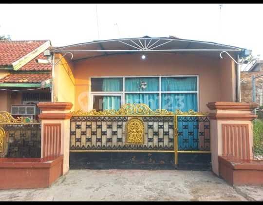 2-Story House in a Strategic Location Near Kp3b Serang Banten