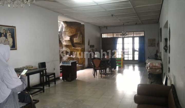 Di Jual Rumah di Jl. Kesehatan, Bintaro 1 Di Jual Rumah di Jl. Kesehatan, Bintaro 1