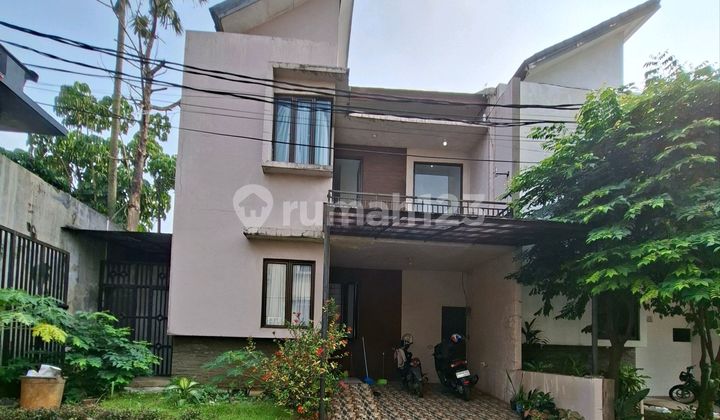 Rumah 2.lantai.di. Alstonia Town House Rumah